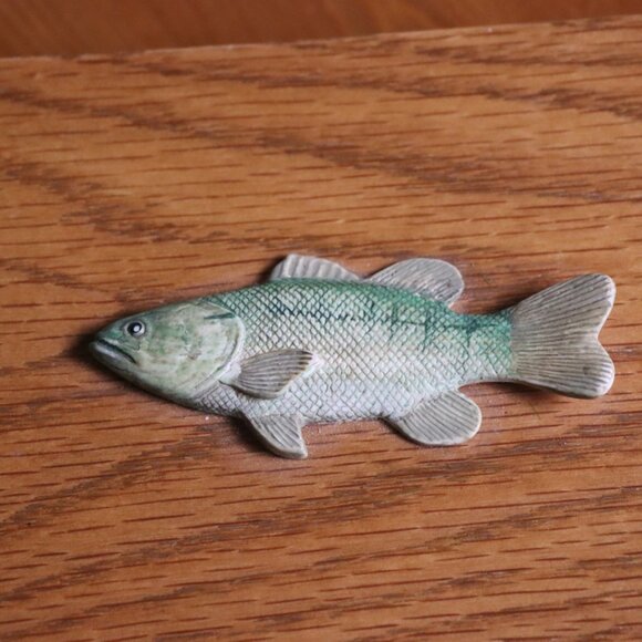 Wooden box for desk with letter opener, small carved fish on top, lid opens, - Picture 3 of 10